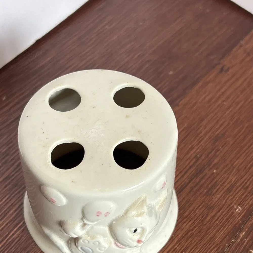 Vintage Jamestown Cat Porcelain Toothbrush Holder